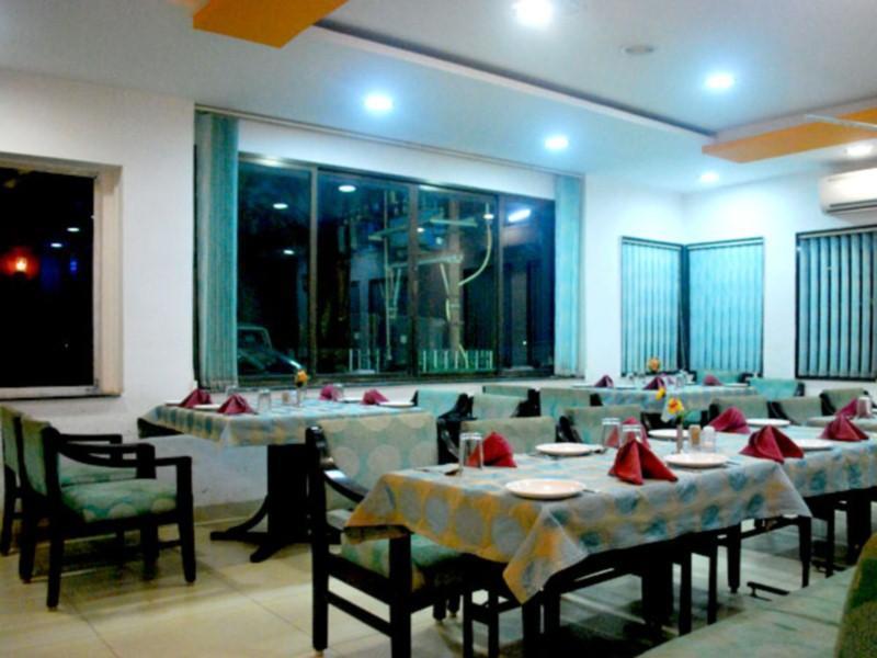 Hotel Sagar Kinara Mālvan Extérieur photo