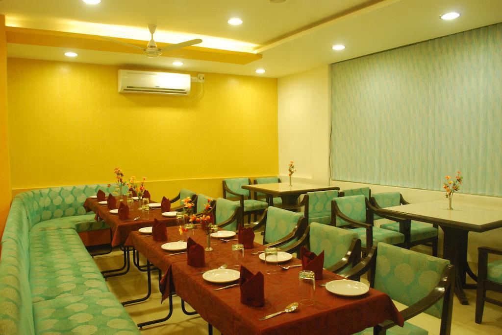 Hotel Sagar Kinara Mālvan Extérieur photo