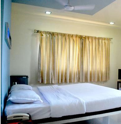 Hotel Sagar Kinara Mālvan Chambre photo